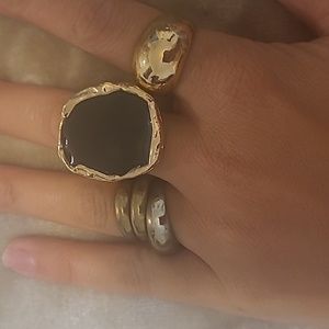 Set of rings